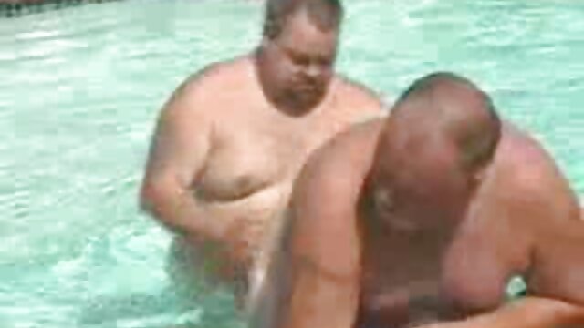 Sexo russo na casa de video de putaria em hd banho com gritos e gemidos